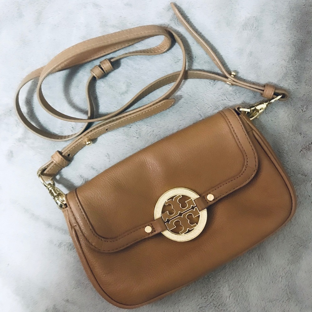 Tory Burch “Amanda Crossbody”
